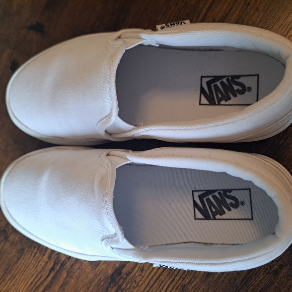 Vans - Picture 3 of 6